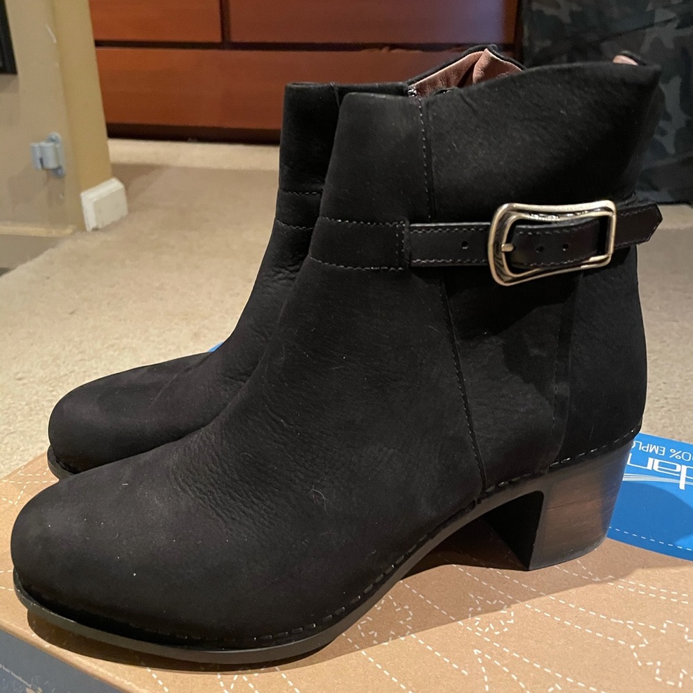 Dansko Hartley Black Boots Size 40 NIB